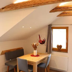 https://wohnung-6-mit-balkon-in-ruhiger-aber-zentrale-lage.com-bavaria.com